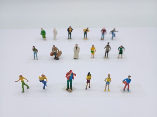 Preiser figures standing - preiser,