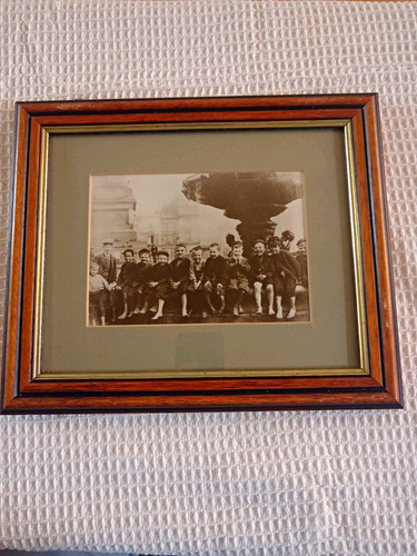 Framed black white - &,